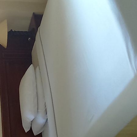 Archie Hotel Ternate Island Exterior foto